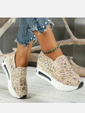 Women's Glitter Sequins Decor Sneakers Breathable Mesh Inner Wedge Heele…